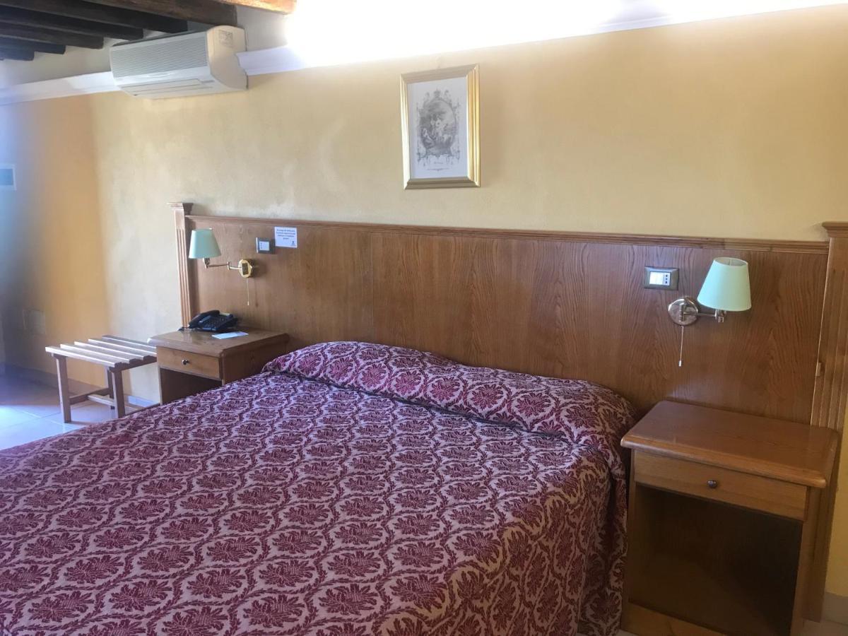 Casale Certosa 3*