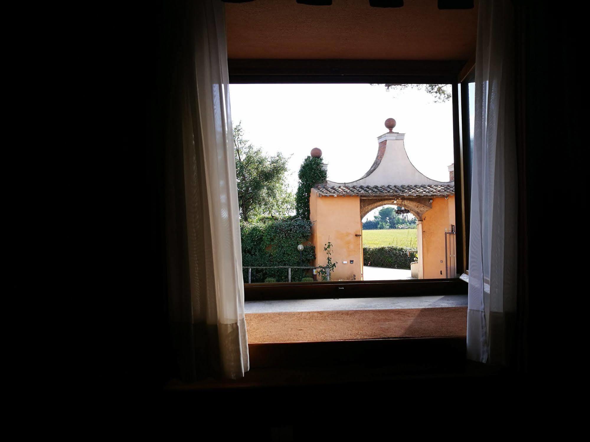 Hotel Casale Certosa 3*