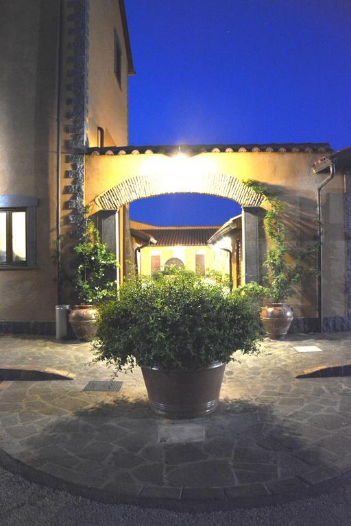 Casale Certosa 3*